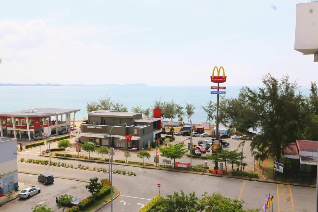 Pd D'Wharf Amazing Seaview Suite 9 Port Dickson Exterior photo